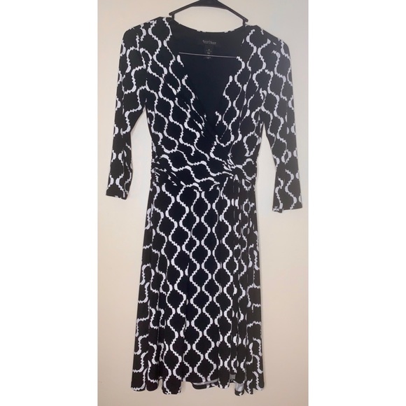 🖤🤍WHBM DRESS - Picture 2 of 4